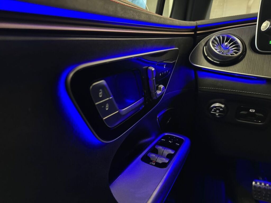 Mercedes-Benz EQE SUV 2025 Hopea