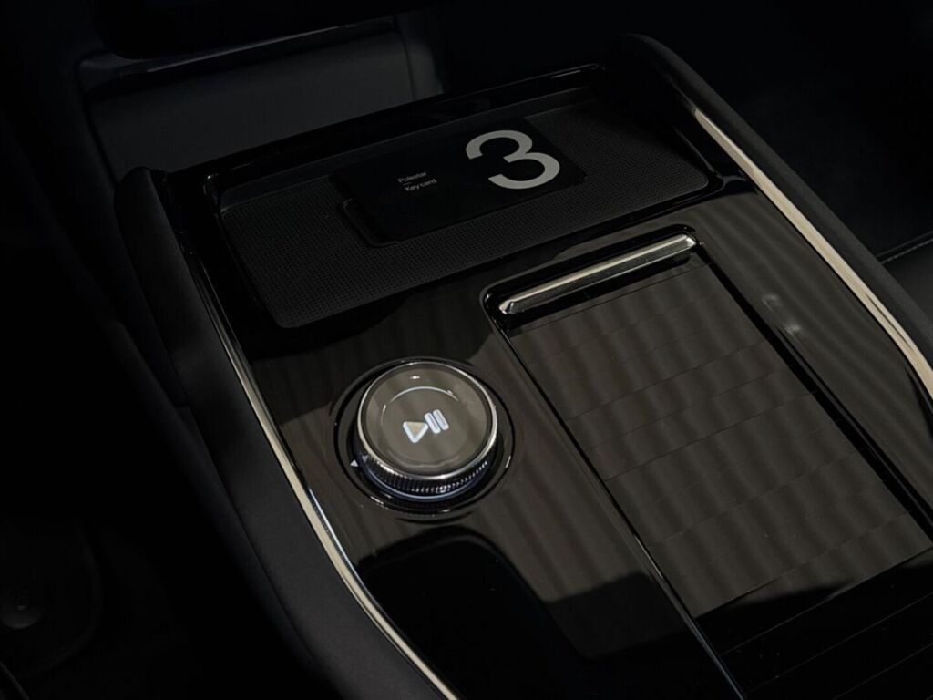 Polestar 3 2024 Harmaa