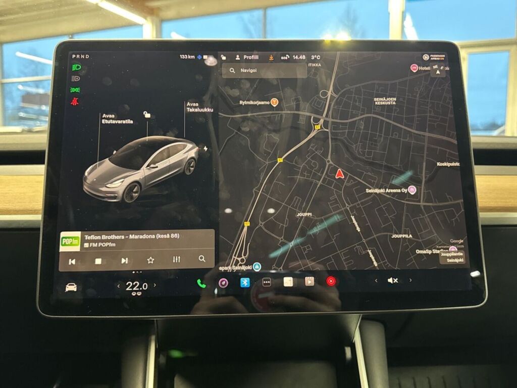 Tesla Model 3 2019 Harmaa