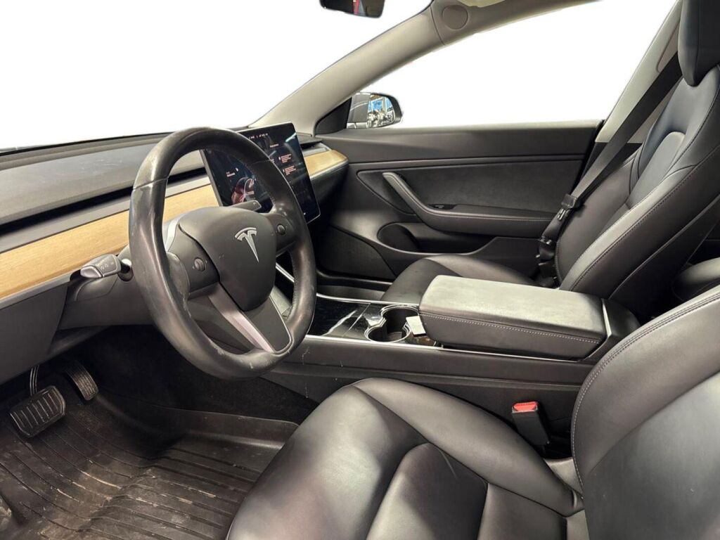 Tesla Model 3 2019 Harmaa