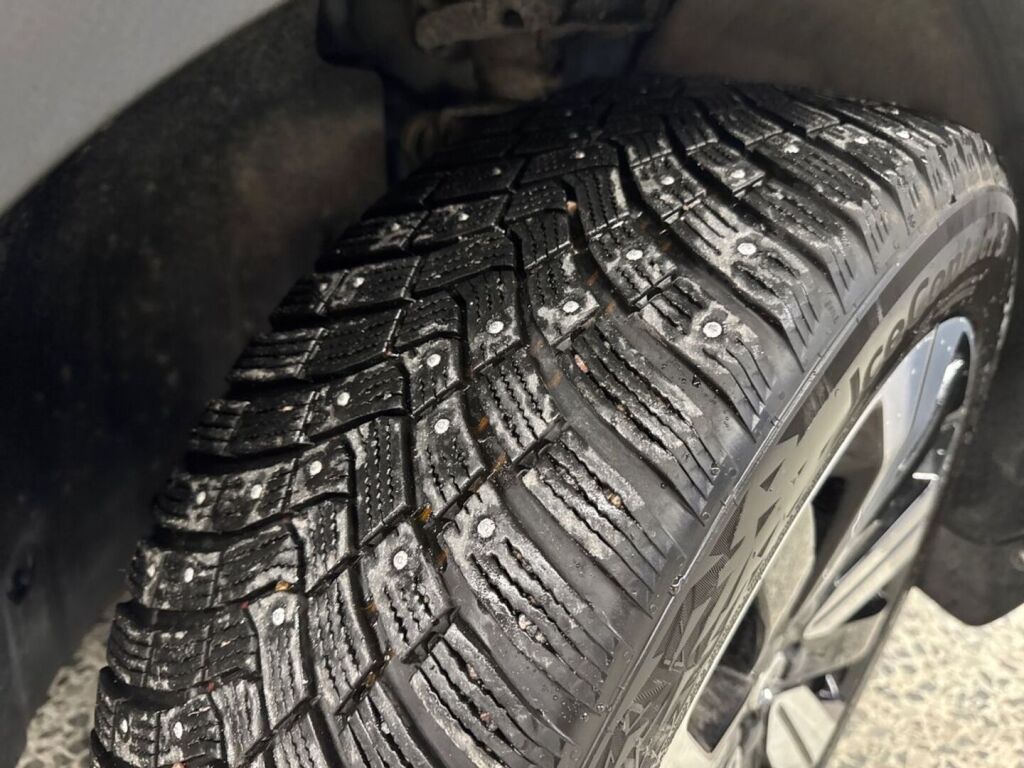 Volvo XC40 2023 Sininen