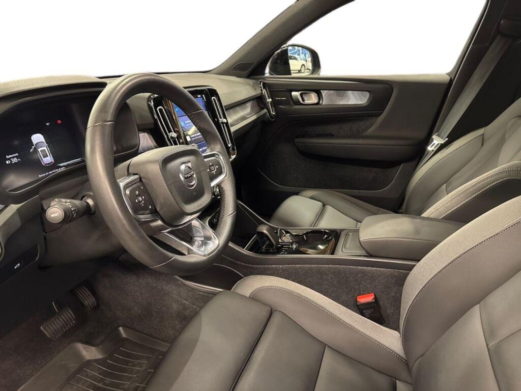 Volvo XC40 2023 Sininen