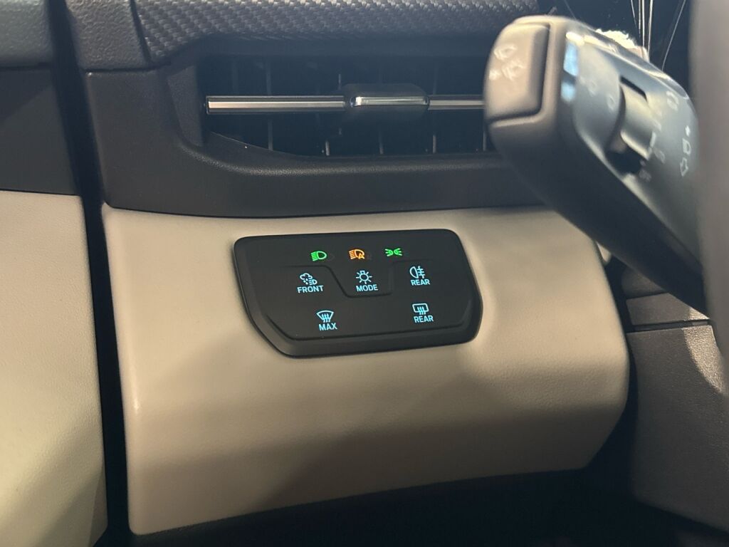 Ford Explorer 2026 Lucid Red