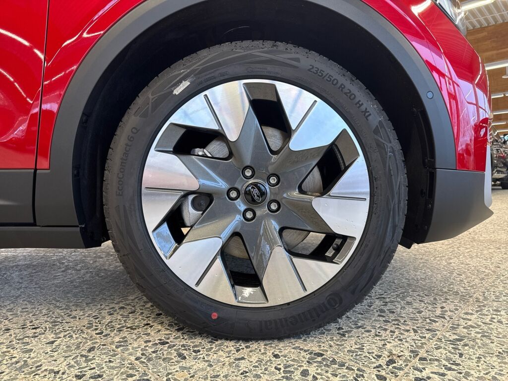 Ford Explorer 2026 Lucid Red