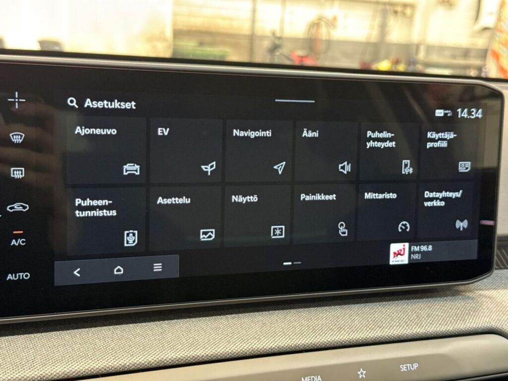 Kia EV4 2026 Magma Red
