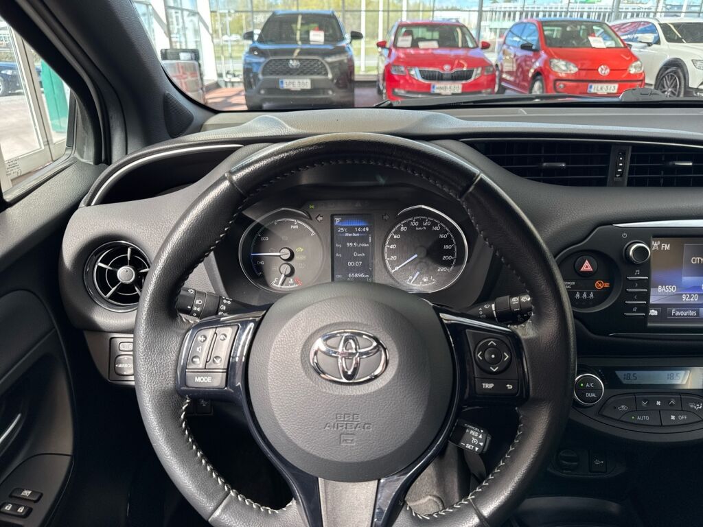 Toyota Yaris 2018 Valkoinen