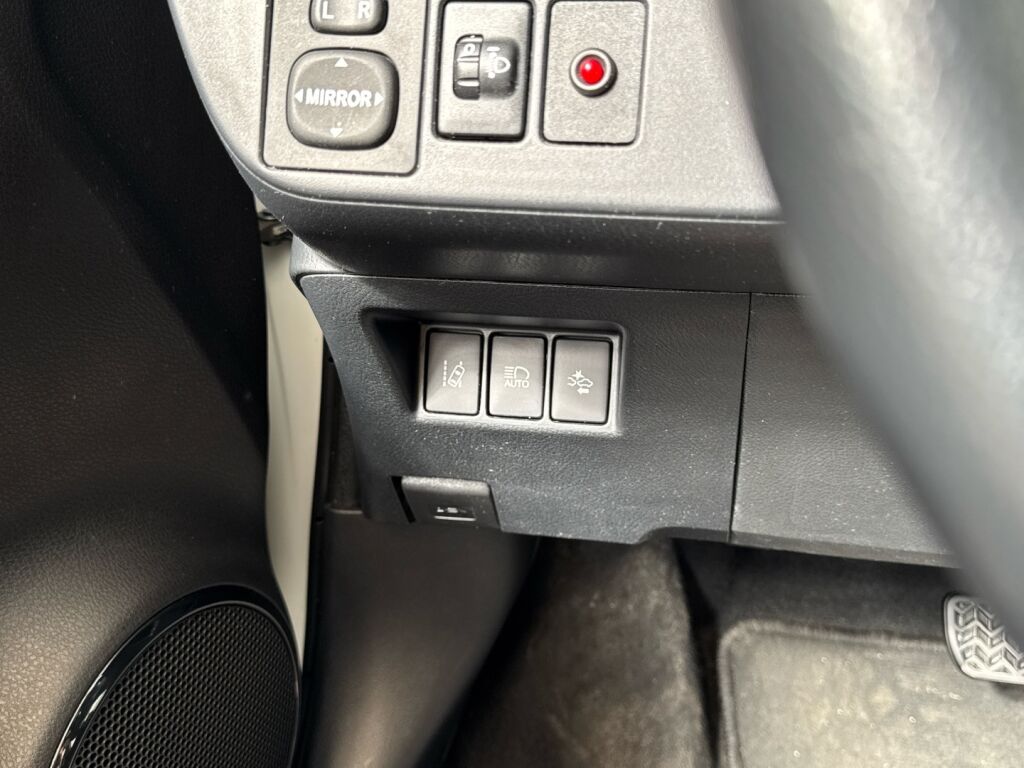 Toyota Yaris 2018 Valkoinen