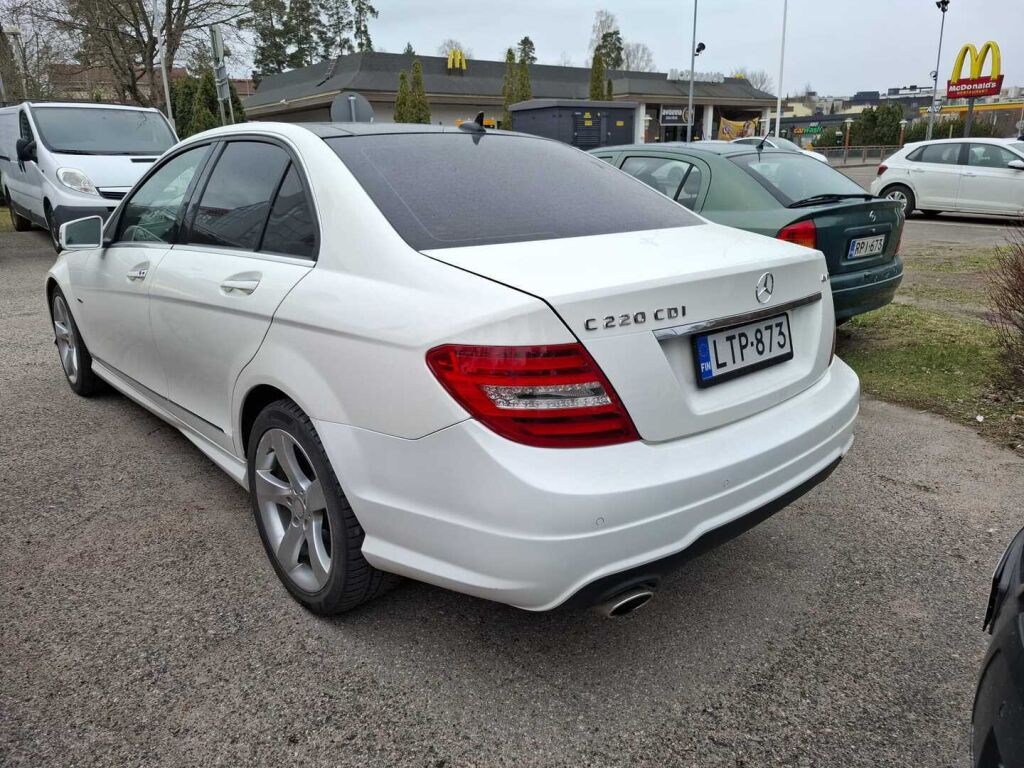 Mercedes-Benz C 2014 Valkoinen