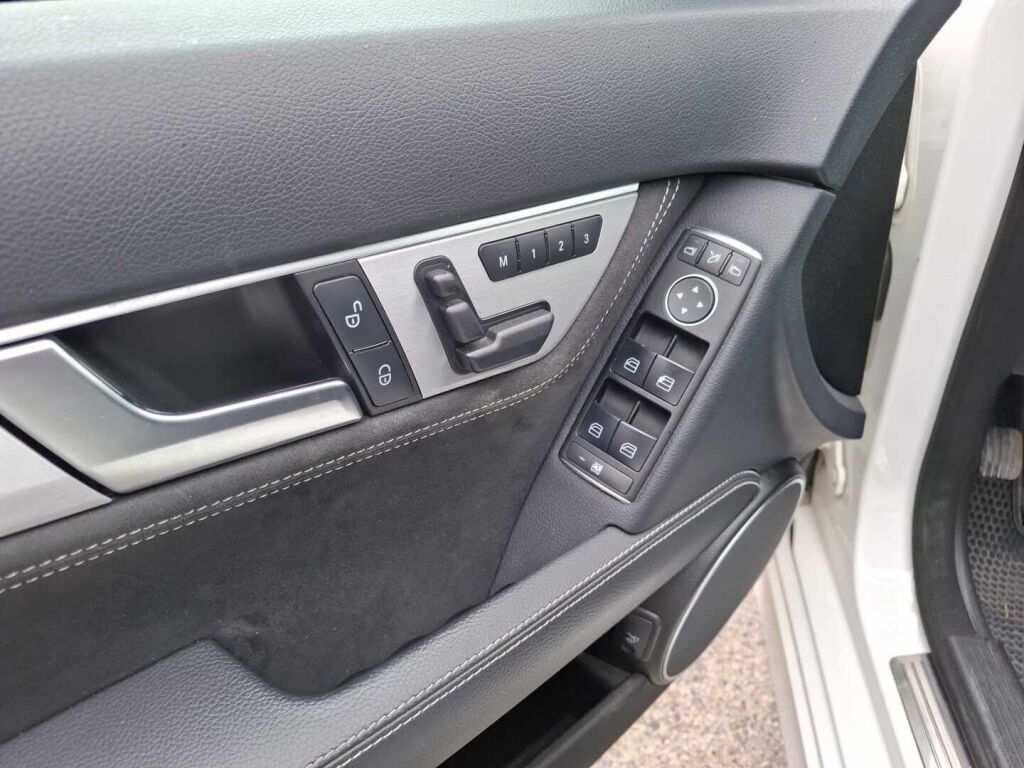 Mercedes-Benz C 2014 Valkoinen