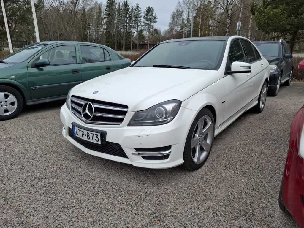 Mercedes-Benz C 2014 Valkoinen