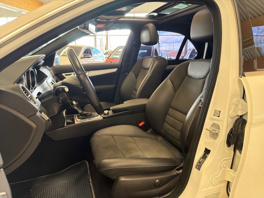 Mercedes-Benz C 2014 Valkoinen
