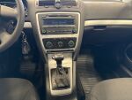 Skoda Octavia 2010 Ruskea (beige)