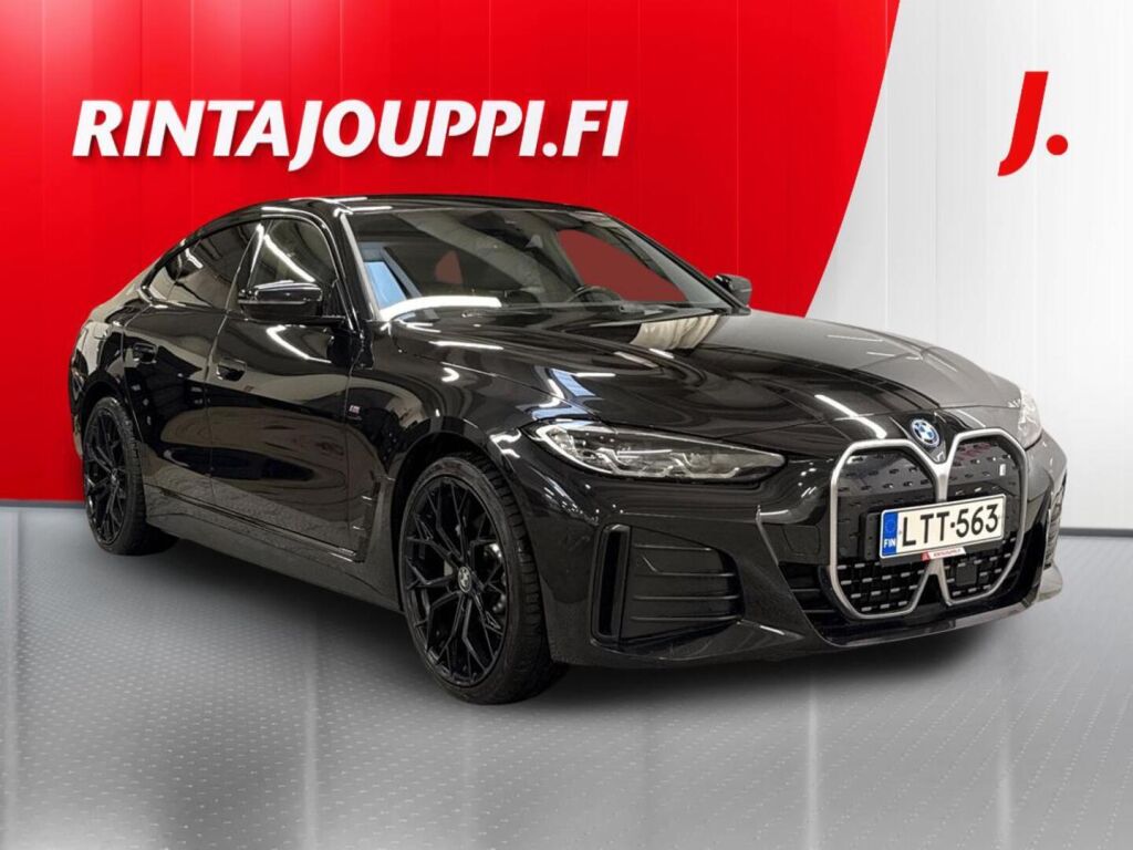 BMW i4 2022 Musta
