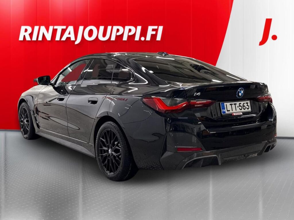 BMW i4 2022 Musta