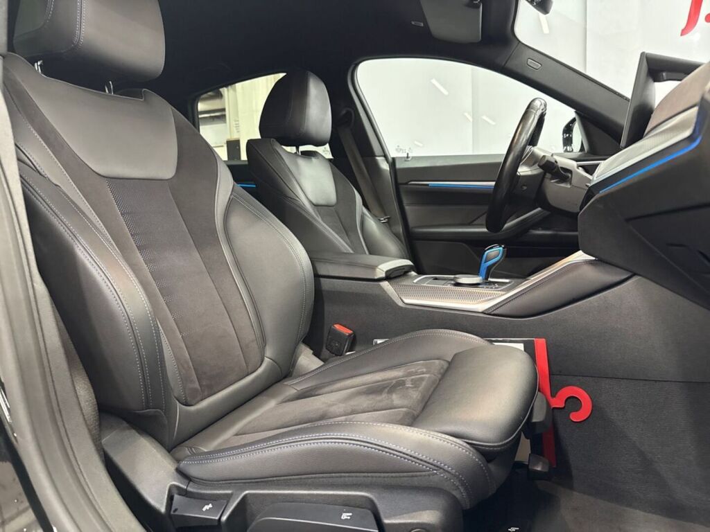 BMW i4 2022 Musta
