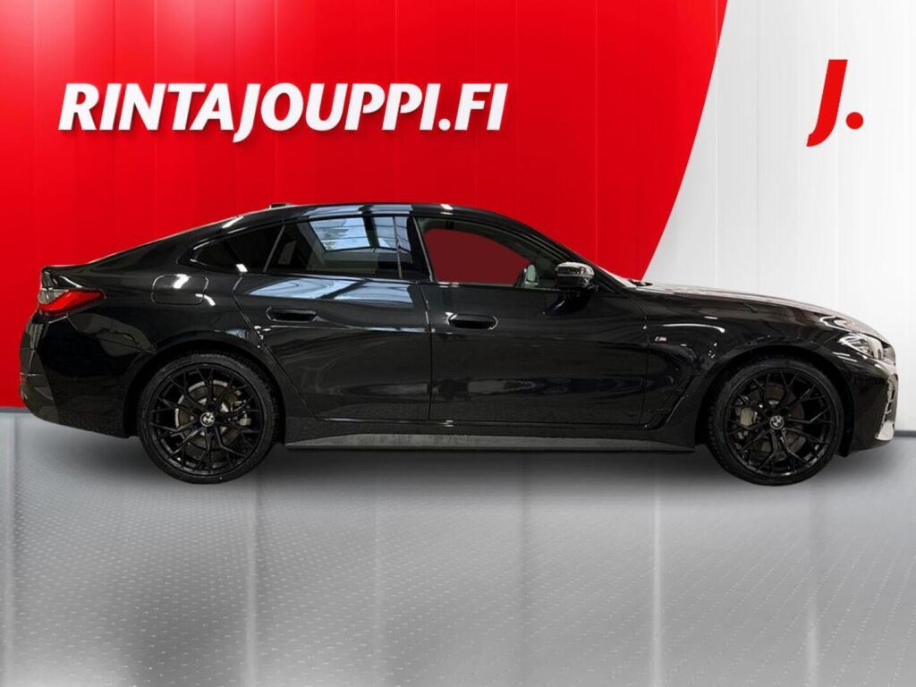 BMW i4 2022 Musta