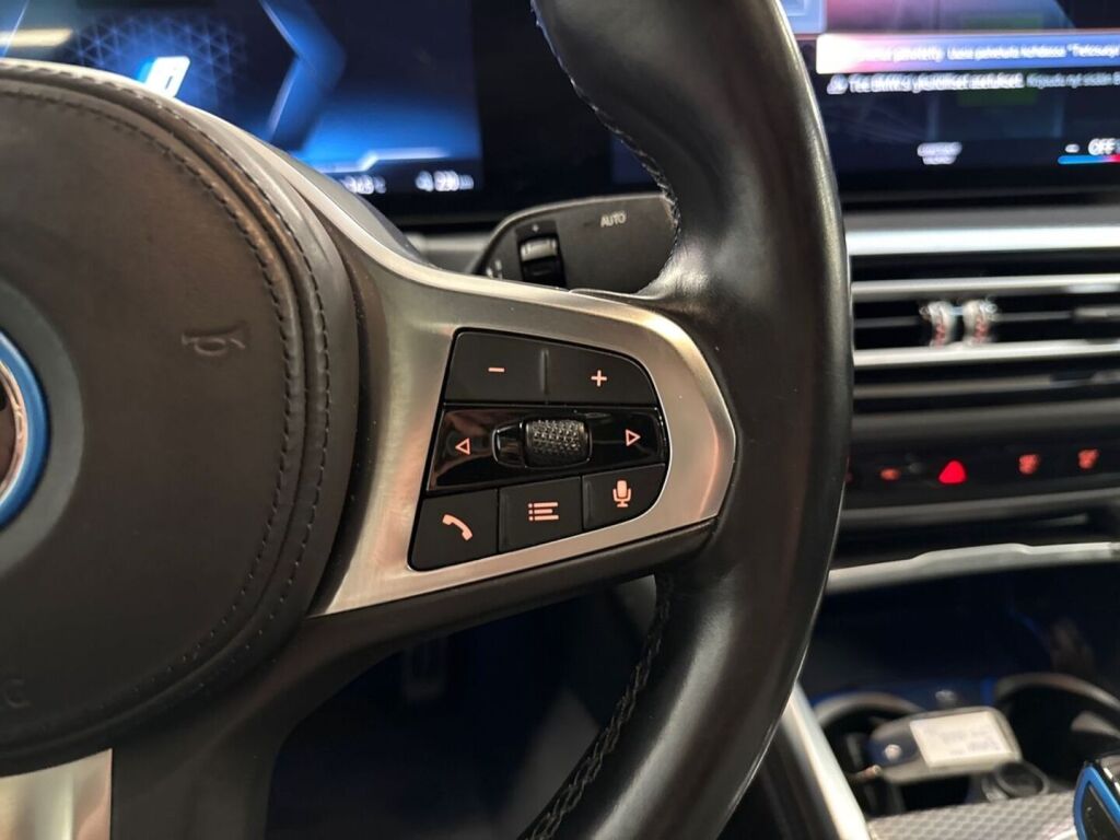 BMW i4 2022 Musta