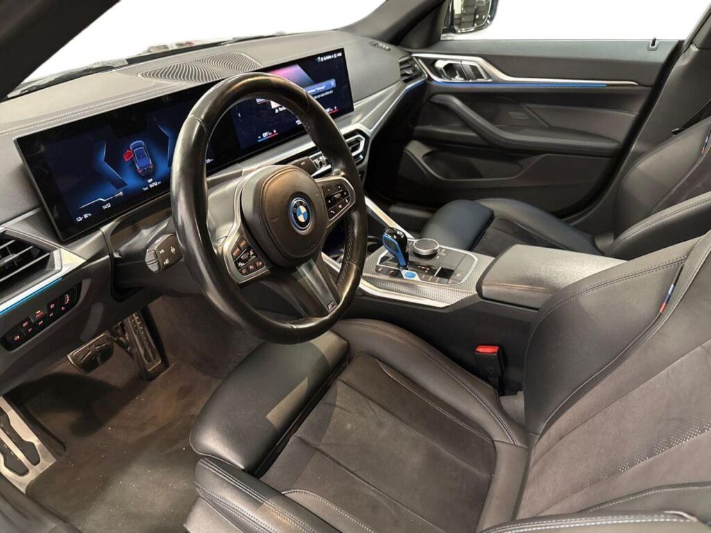 BMW i4 2022 Musta