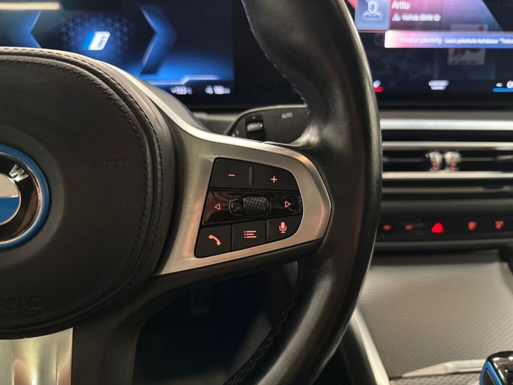 BMW i4 2022 Musta