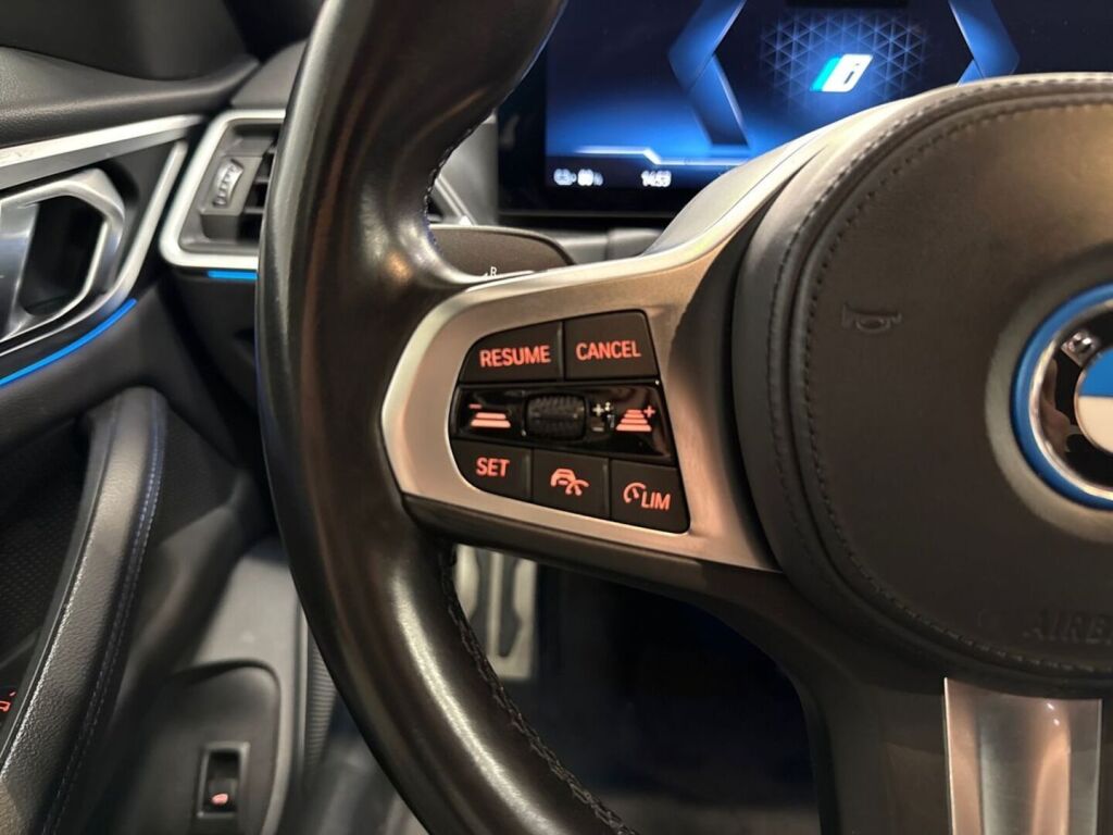 BMW i4 2022 Musta