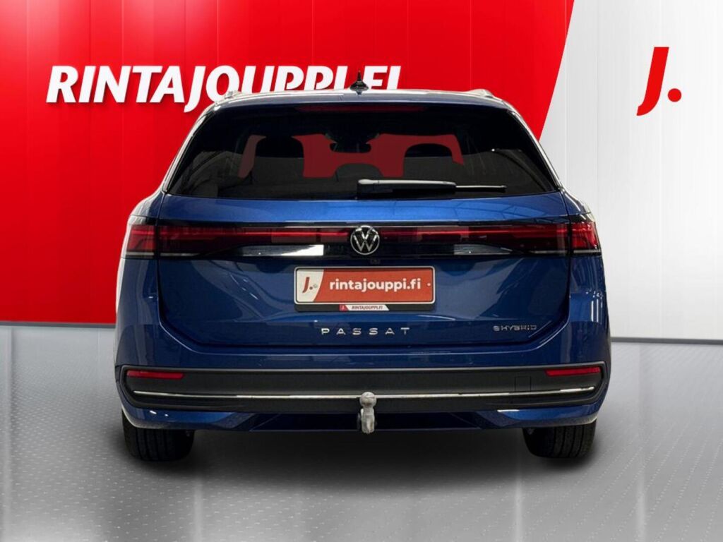 Volkswagen Passat 2025 Sininen