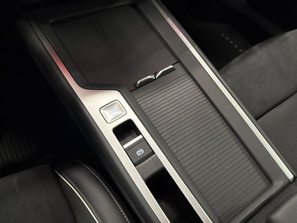 Volkswagen Passat 2025 Sininen