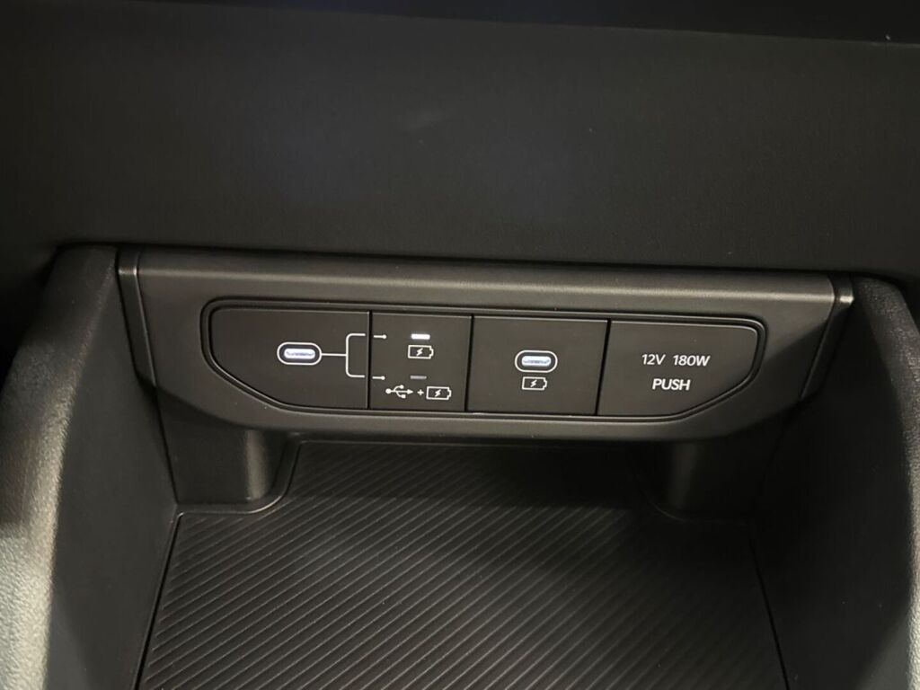 Kia K4 2026 Valkoinen