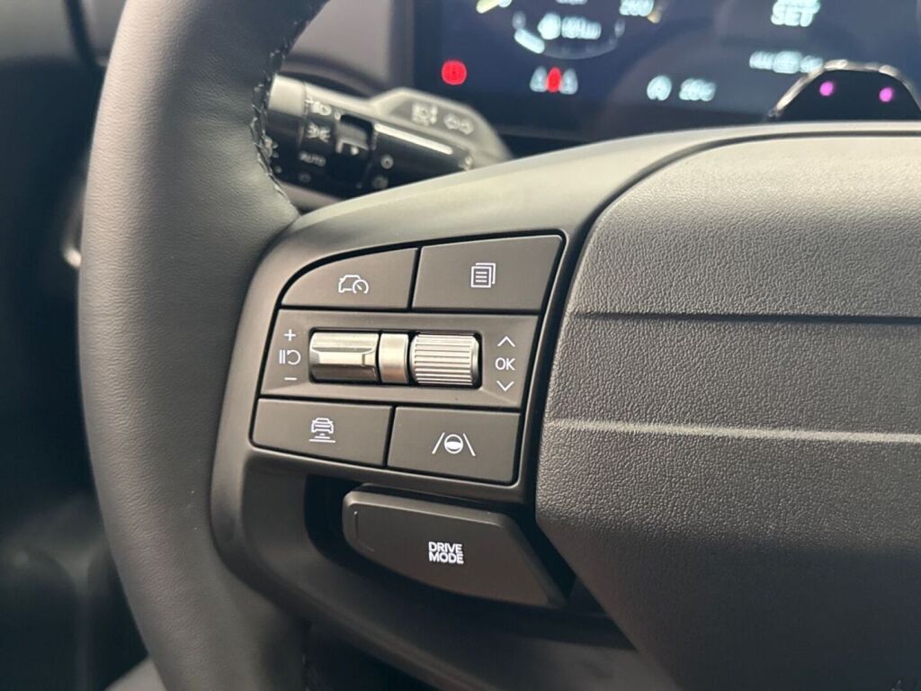 Kia K4 2026 Musta