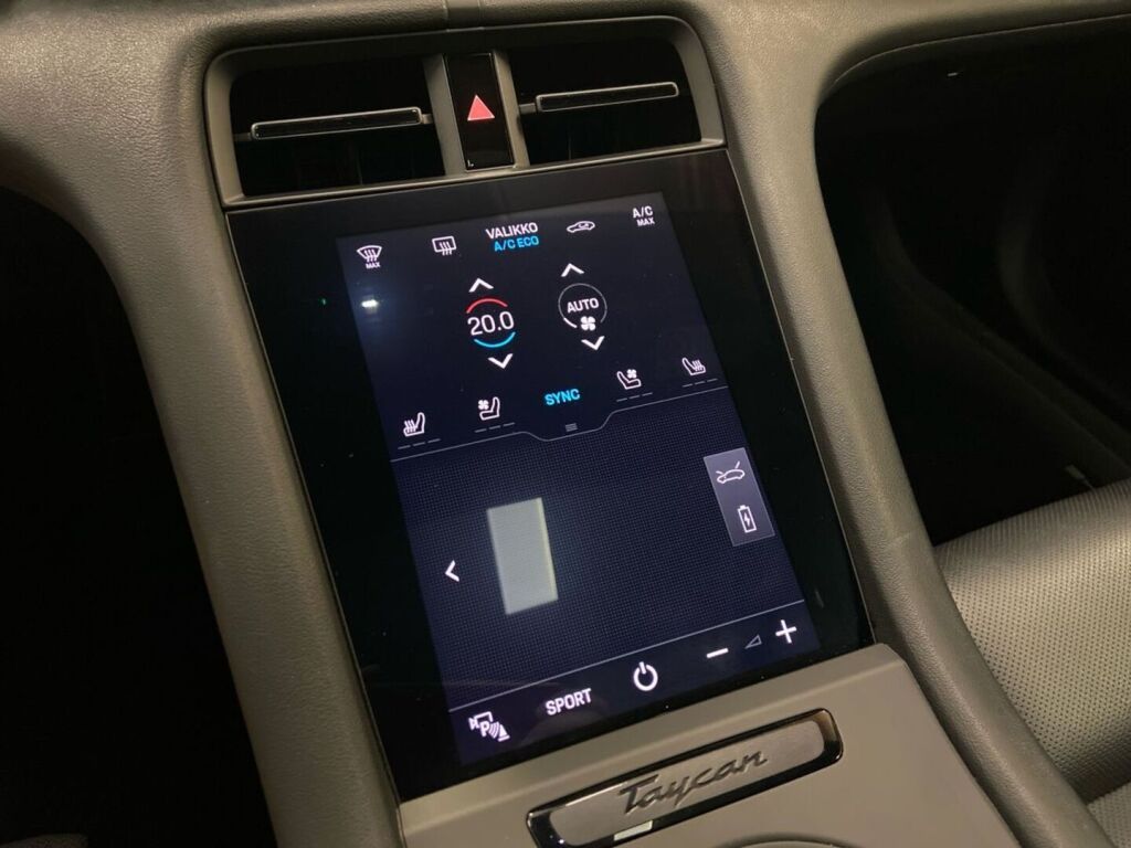 Porsche Taycan 2022 