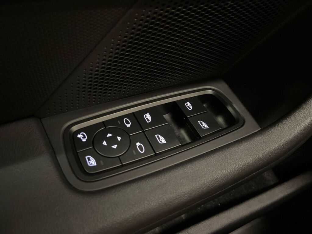 Porsche Taycan 2022 