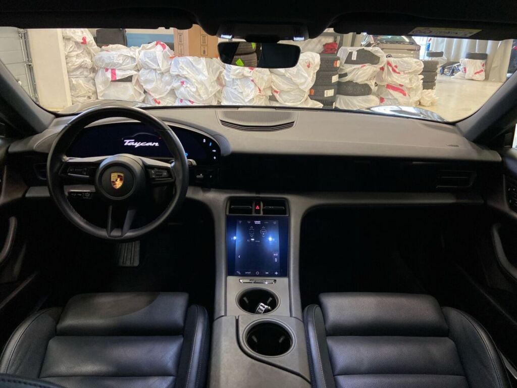 Porsche Taycan 2022 