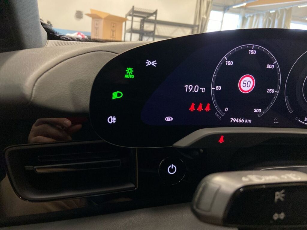 Porsche Taycan 2022 