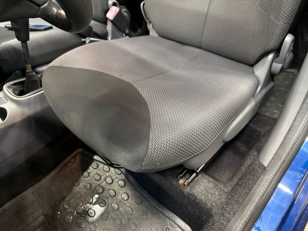 Toyota AYGO 2008 Sininen