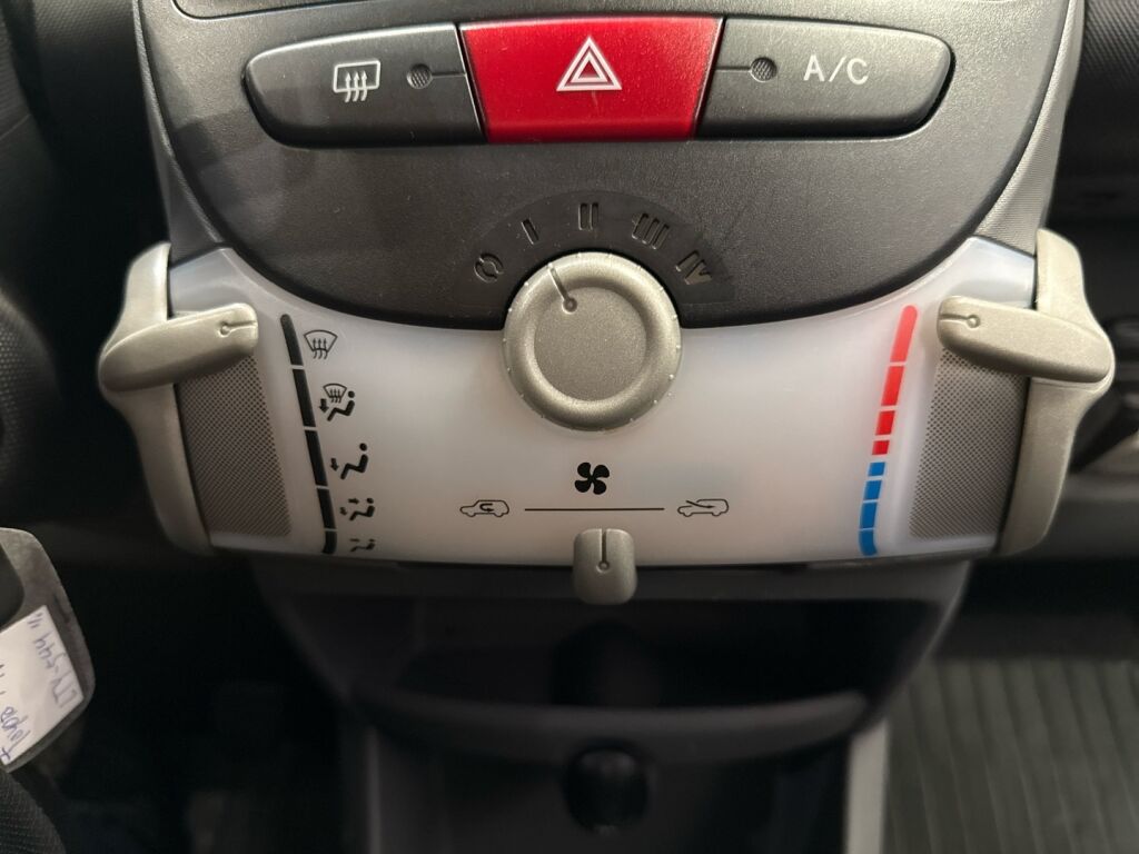 Toyota AYGO 2008 Sininen