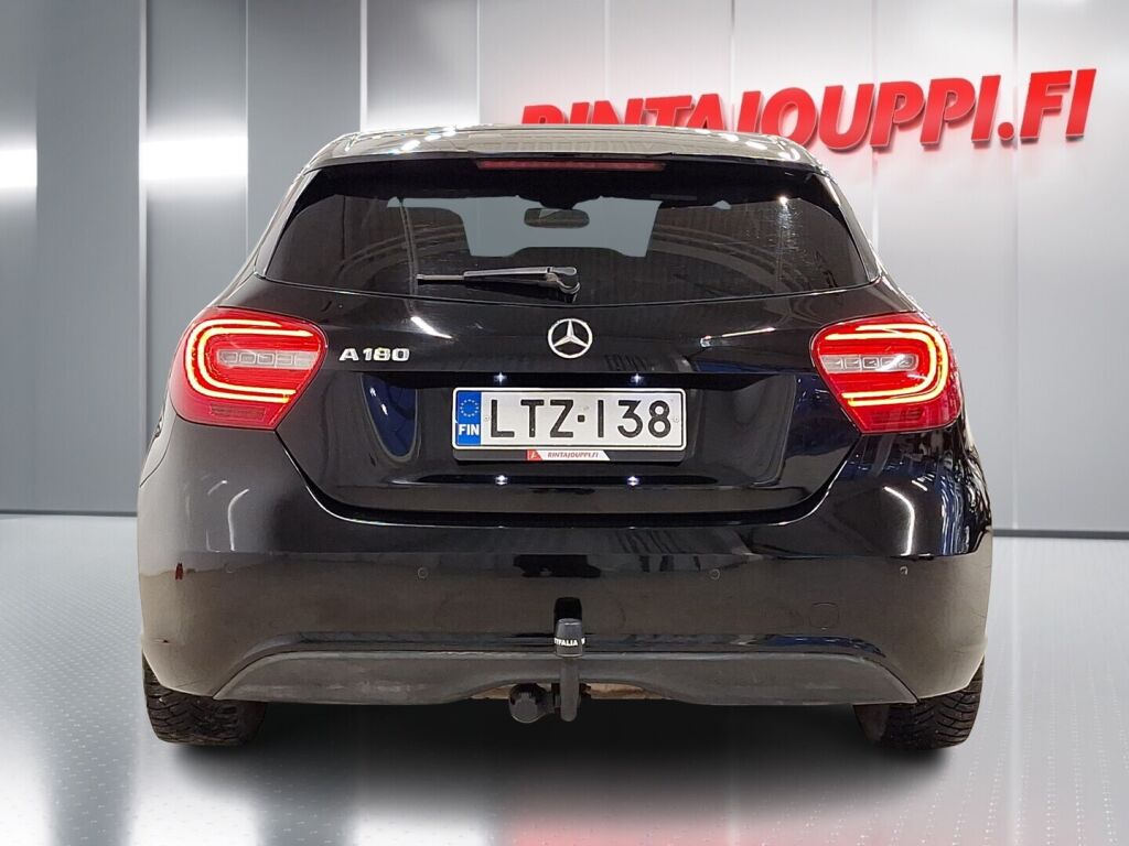 Mercedes-Benz A 2013 Musta