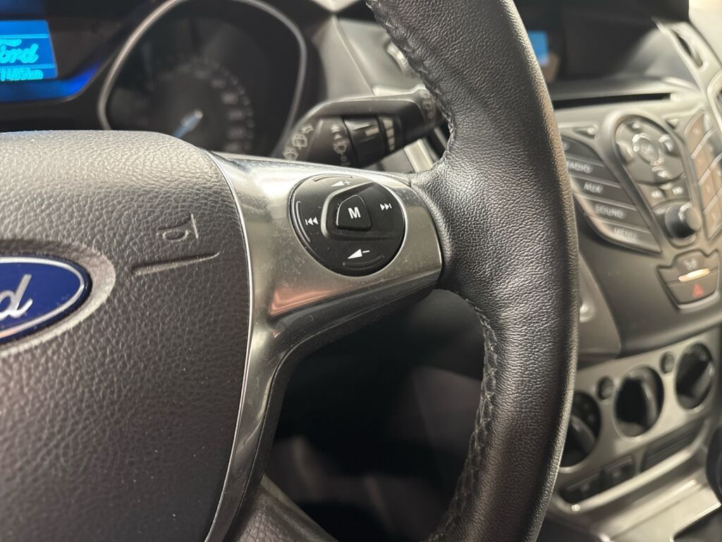 Ford Focus 2013 Musta