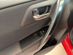 Toyota Auris 2013 Punainen