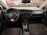 Toyota Auris 2013 Punainen