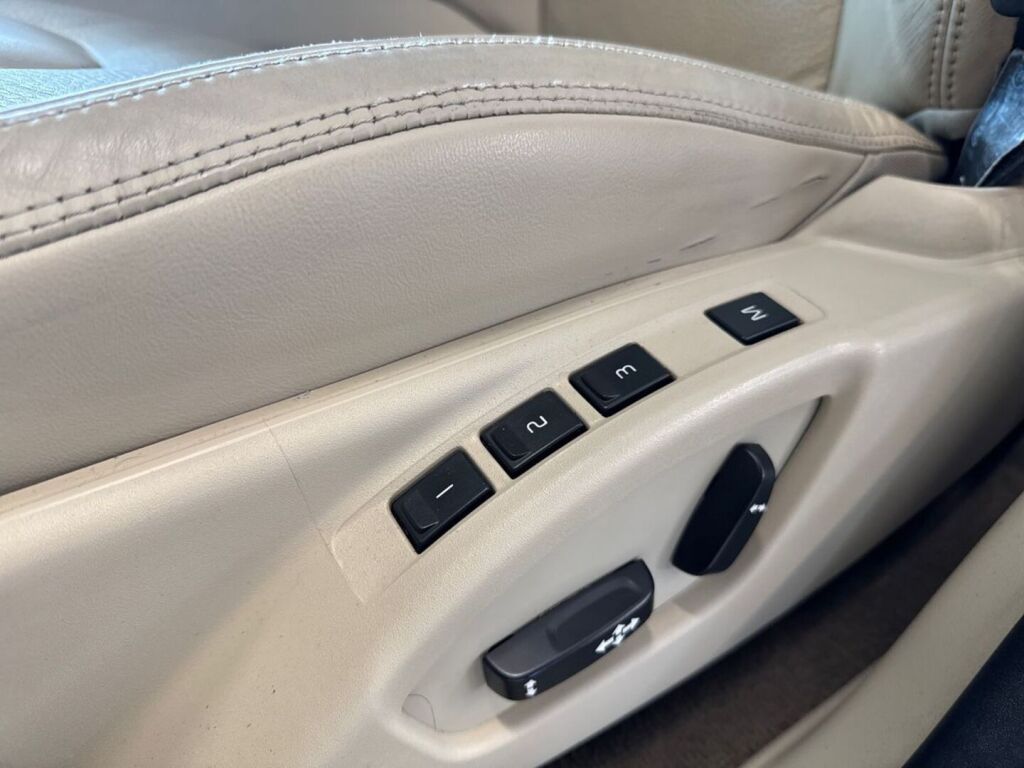 Volvo XC60 2013 Punainen
