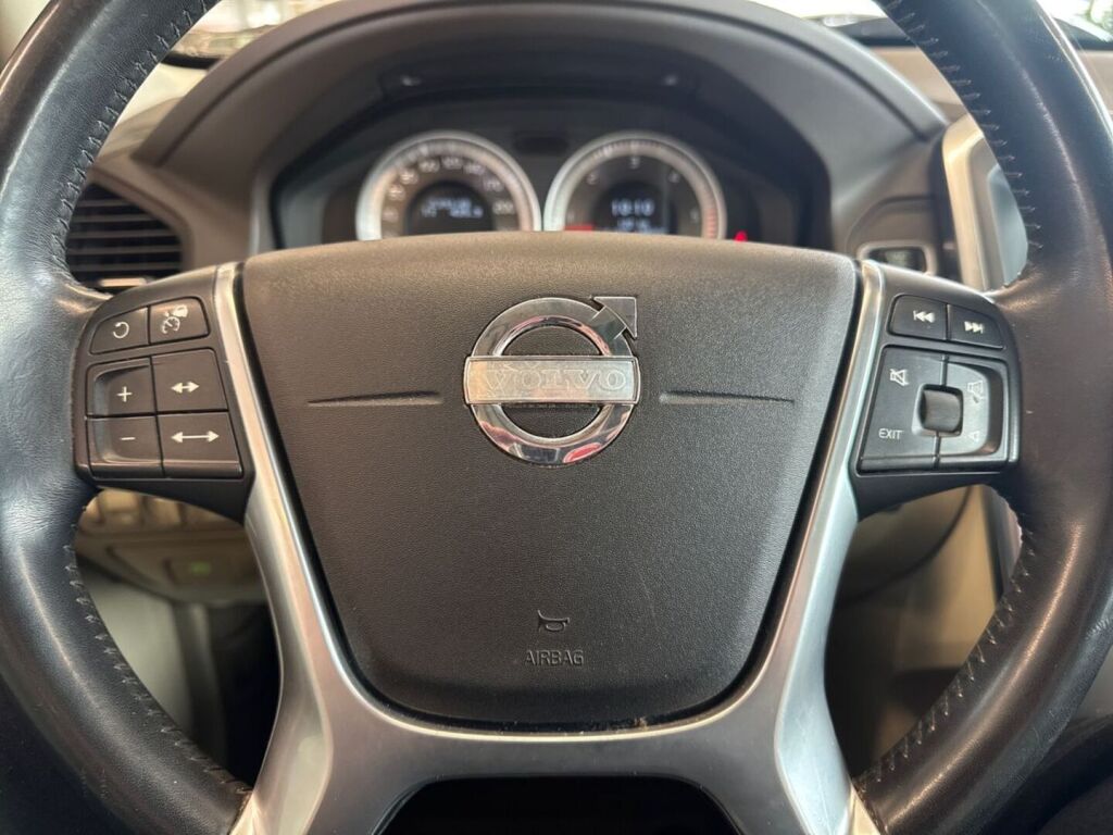 Volvo XC60 2013 Punainen