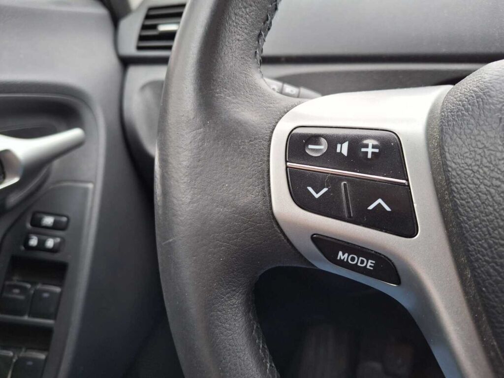 Toyota Verso 2010 Harmaa