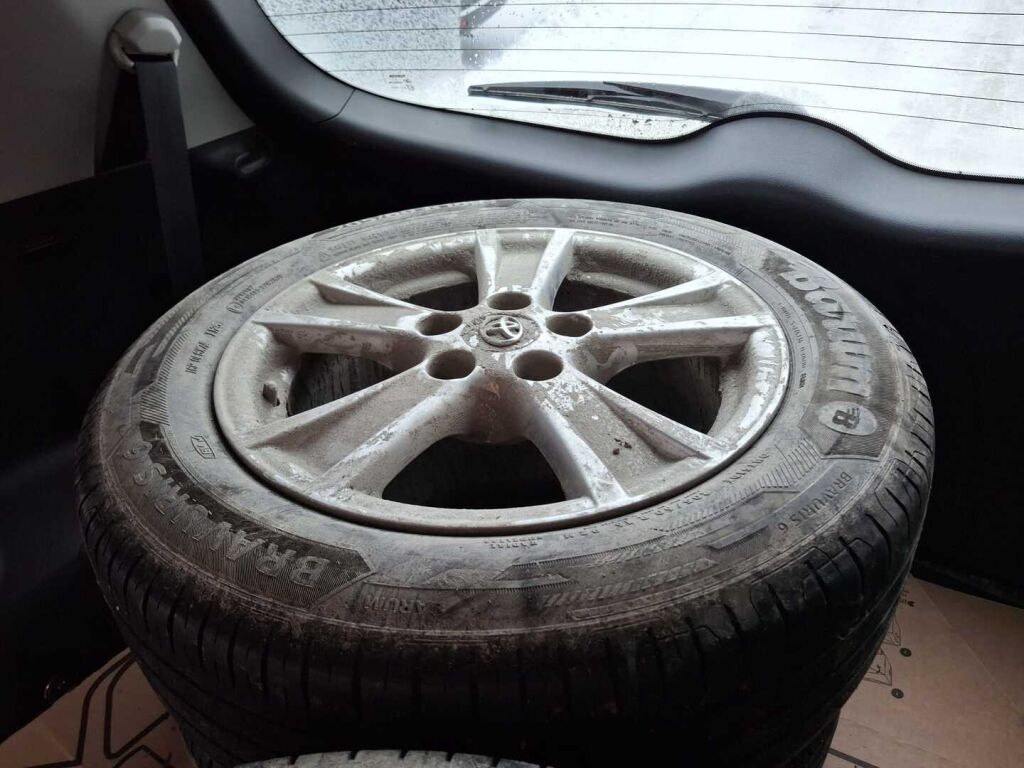 Toyota Verso 2010 Harmaa