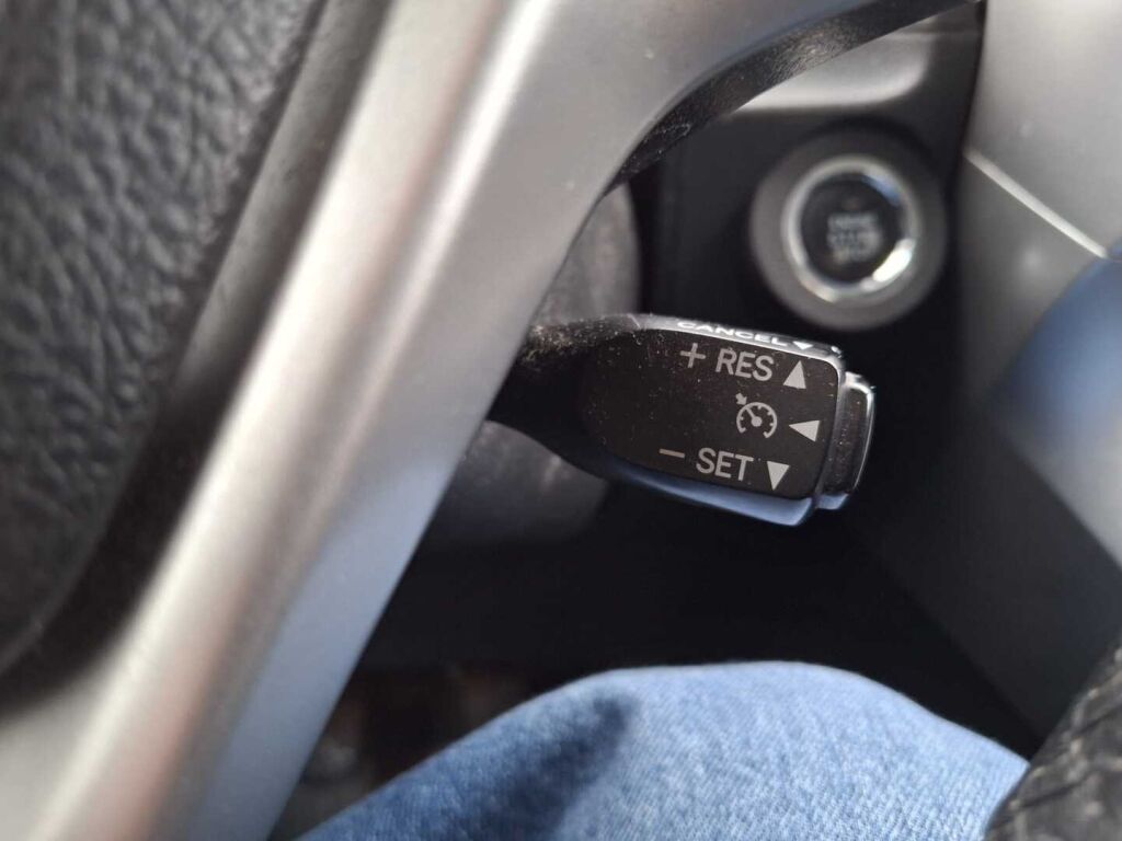 Toyota Verso 2010 Harmaa