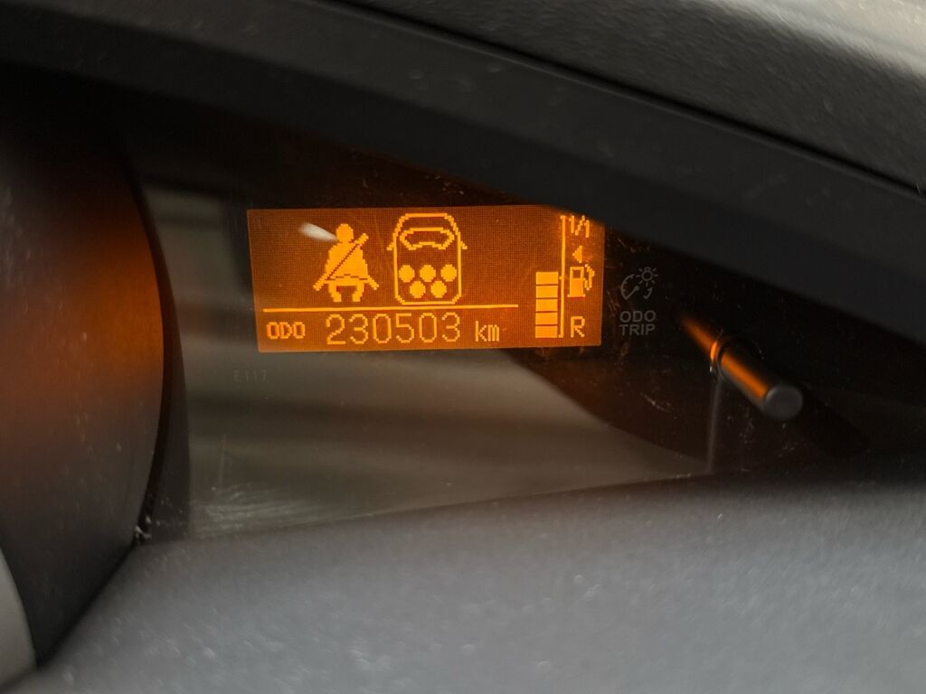 Toyota Verso 2010 Harmaa