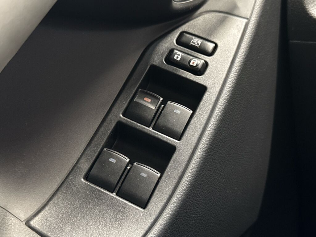 Toyota Verso 2010 Harmaa