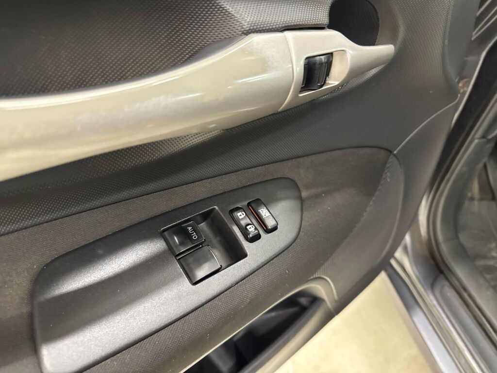 Toyota Auris 2008 Harmaa