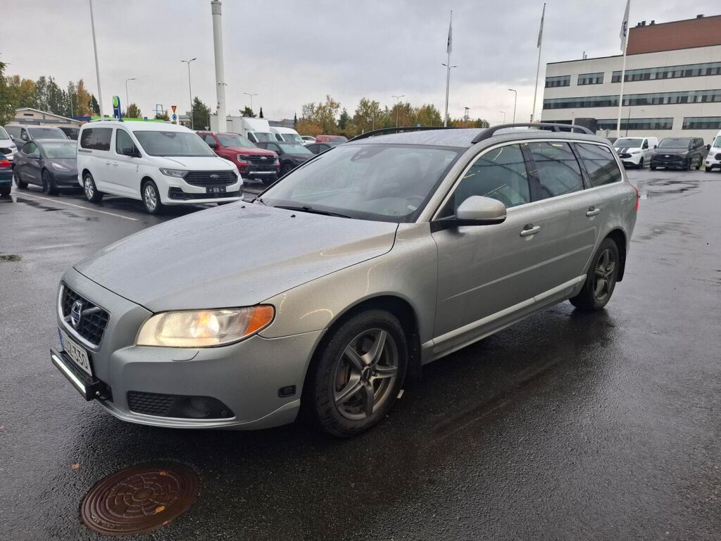 Volvo V70 2013 Harmaa