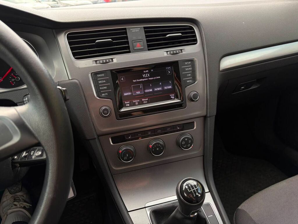 Volkswagen Golf 2014 Punainen