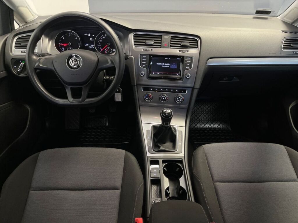 Volkswagen Golf 2014 Punainen