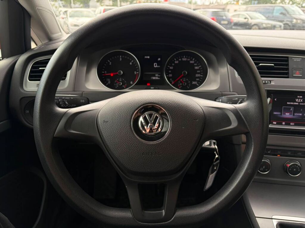 Volkswagen Golf 2014 Punainen
